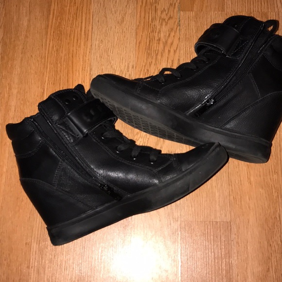 ALDO Sneaker Shoes - Picture 2 of 7